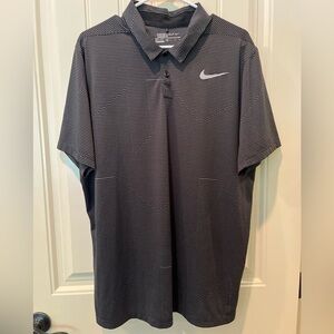 Nike Golf Shirt Mens Size XL Black Gray Detail Design Active Sporty EUC Quality